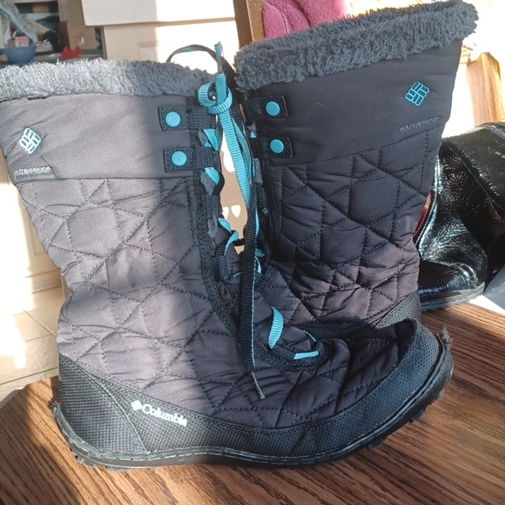 COLUMBIA Waterproof 200 Gram Insulation Winter Boots Teal Black Womens Size 7